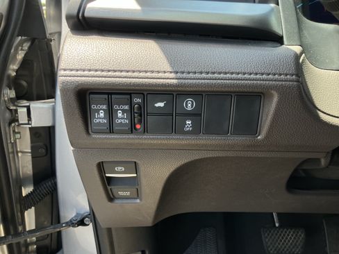 Certified 2023 Honda Odyssey EX-L image 19