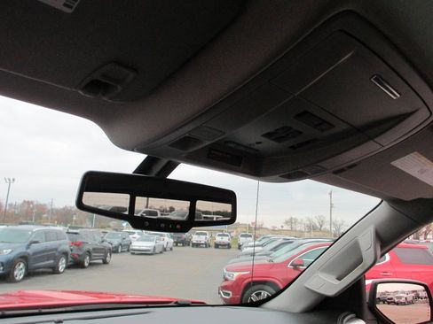 Used 2017 GMC Sierra 1500 SLT w/ SLT Premium Package image 32