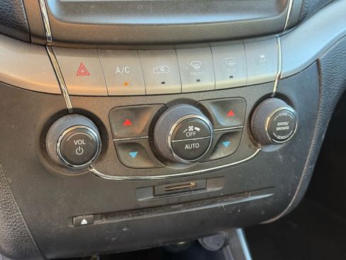 Used 2017 Dodge Journey Crossroad image 22