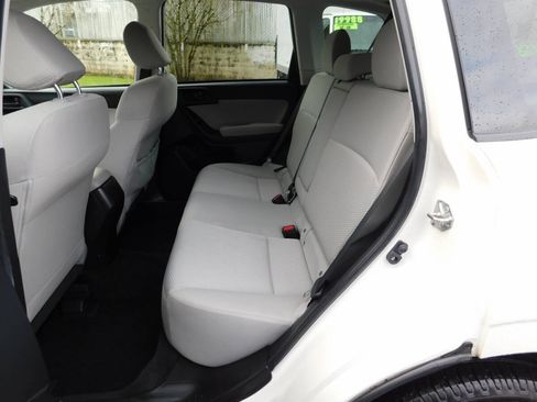 Used 2015 Subaru Forester 2.5i Premium w/ All-Weather Package AWD/4WD image 5