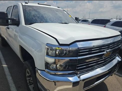 Used 2018 Chevrolet Silverado 2500 W/T w/ WT Convenience Package AWD/4WD image 18