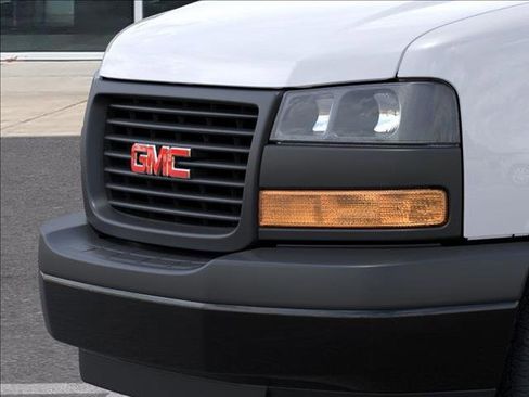 New 2025 GMC Savana 3500 w/ Driver Convenience Package image 13