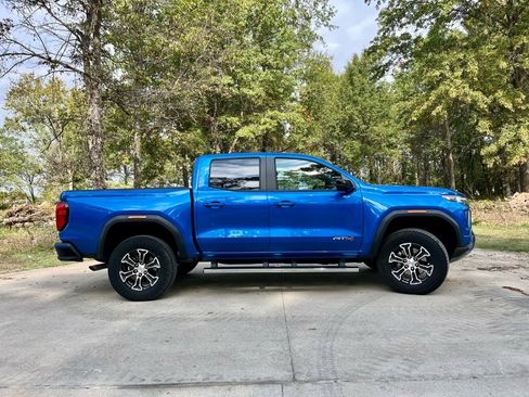 Used 2023 GMC Canyon AT4 image 4