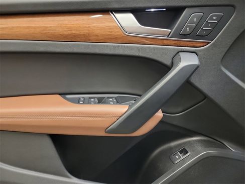 Used 2022 Audi Q5 2.0T Premium Plus w/ Premium Plus Package image 10