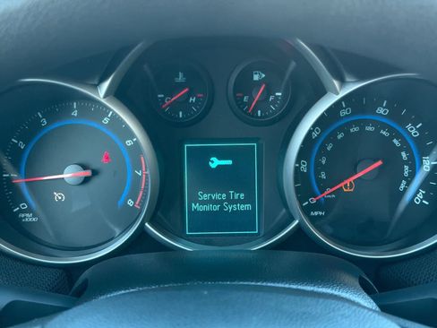 Used 2016 Chevrolet Cruze LT w/ Technology Package image 33