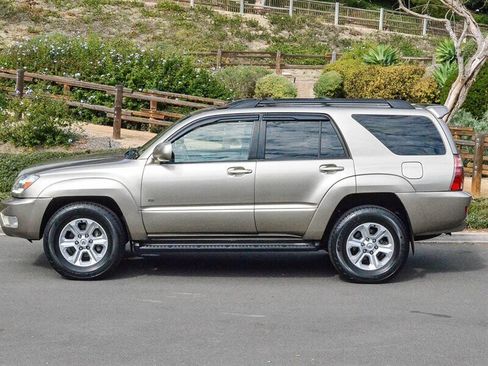 Used 2004 Toyota 4Runner SR5 image 3