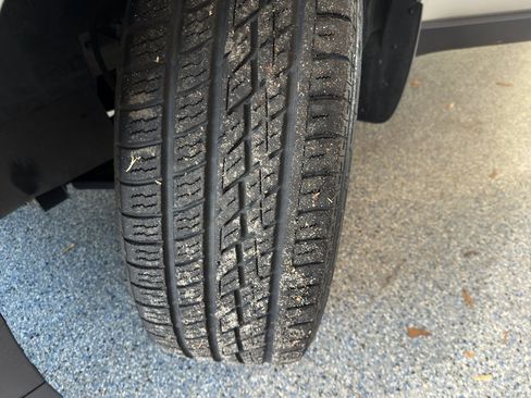 Used 2017 Chevrolet Traverse LT image 24