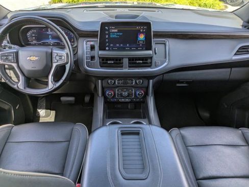 Used 2023 Chevrolet Suburban Premier AWD/4WD image 14