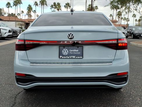 Certified 2025 Volkswagen Jetta SE w/ Sunroof Package image 6