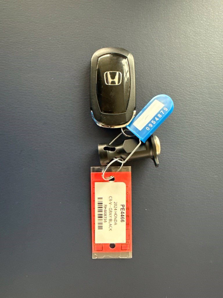Used 2024 Honda CR-V LX image 4