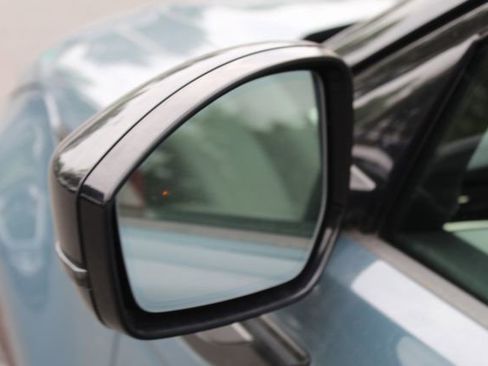 Used 2024 Land Rover Range Rover Evoque S image 13