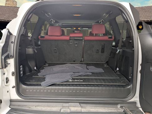 Certified 2023 Lexus GX 460 Premium w/ Premium Plus Package AWD/4WD image 18