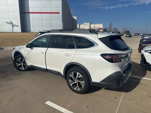 Used 2020 Subaru Outback Limited image 4