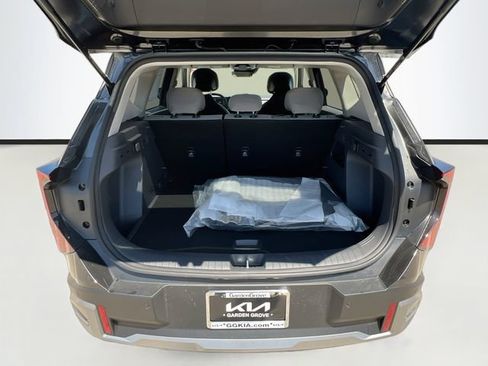 New 2027 Kia Seltos S FWD image 24