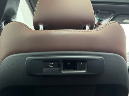 Used 2023 BMW X5 sDrive40i w/ M Sport Package RWD image 37