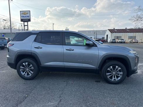 New 2026 Chevrolet Equinox LT image 4