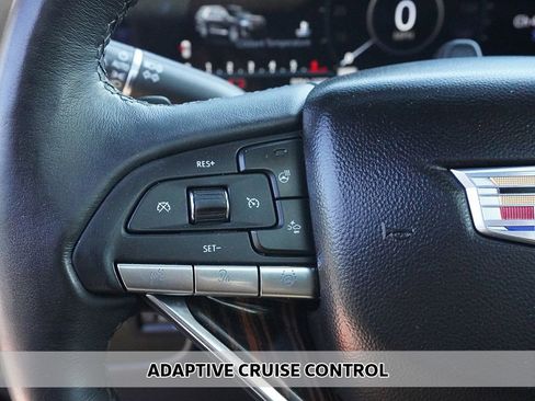 Used 2023 Cadillac Escalade Premium Luxury AWD/4WD image 7