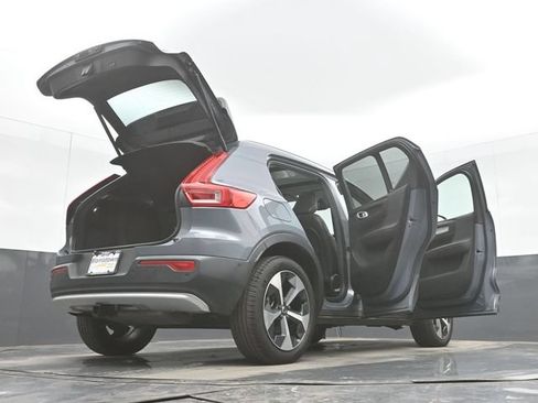 Used 2023 Volvo XC40 B4 Ultimate FWD image 53
