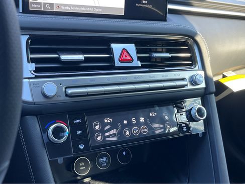 New 2026 Genesis G70 2.5T Prestige image 13