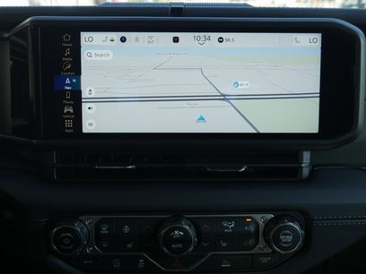 New 2025 Jeep Gladiator Mojave w/ Convenience Group