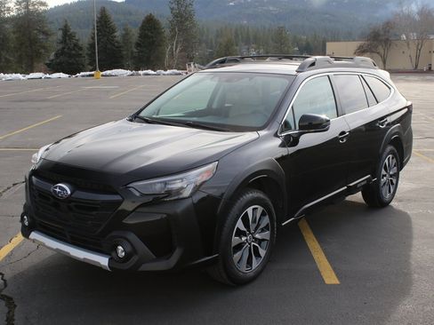 Used 2024 Subaru Outback Limited image 3