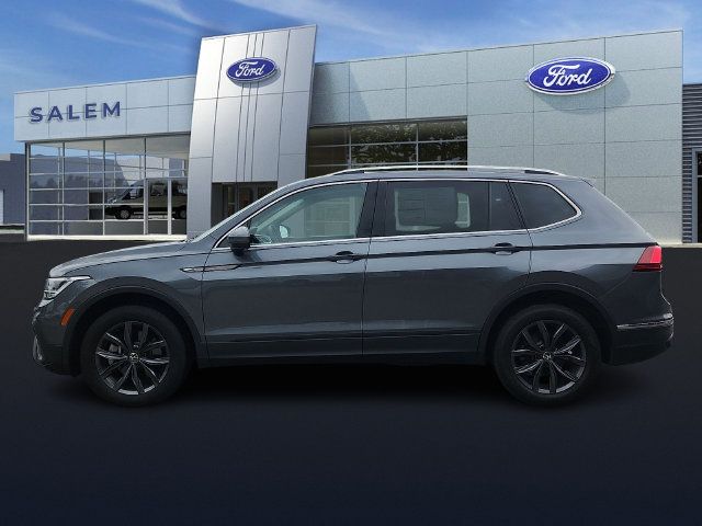 Used 2024 Volkswagen Tiguan SE AWD/4WD image 5