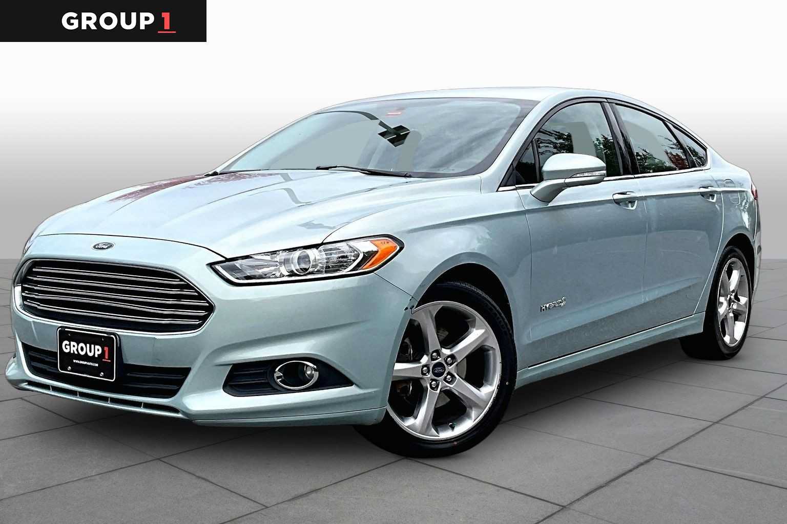 Used 2013 Ford Fusion SE FWD image 1