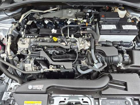 Used 2025 Toyota Corolla Cross L FWD image 22