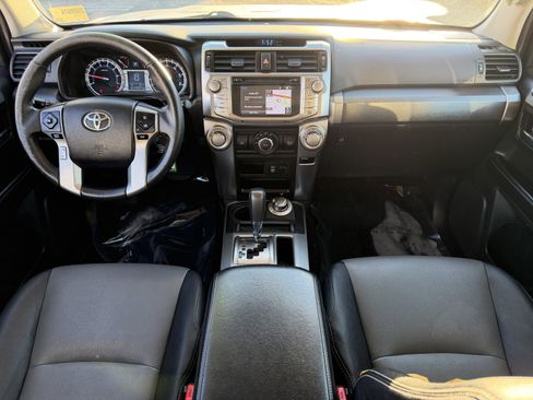 Used 2015 Toyota 4Runner Limited image 20