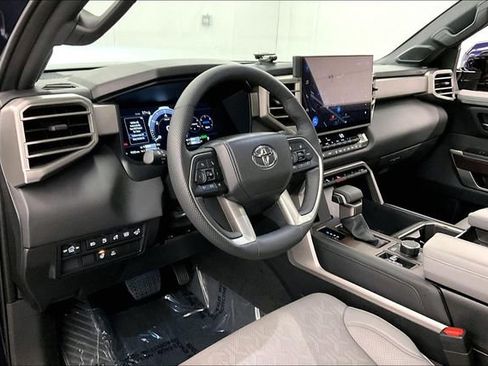Used 2025 Toyota Tundra Limited image 14