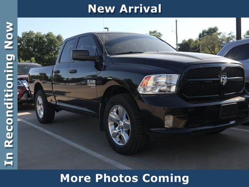 Used 2019 RAM 1500 Express w/ Express Value Package AWD/4WD image 1