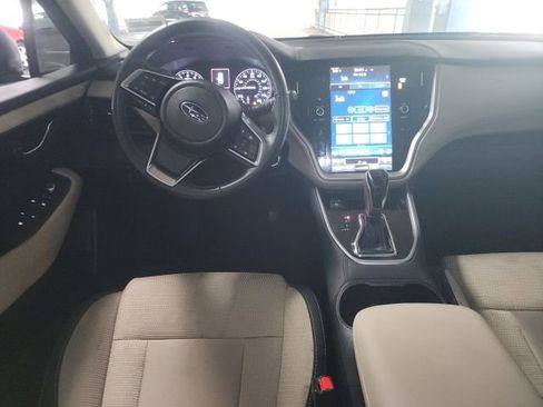 Used 2025 Subaru Outback Premium image 5
