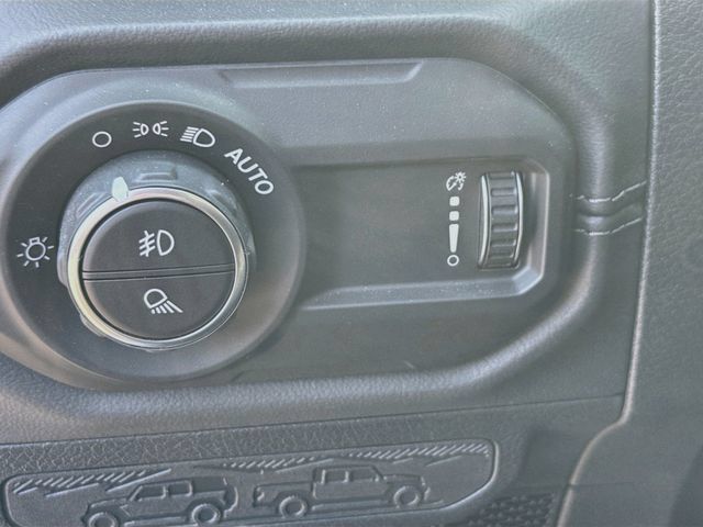 Used 2026 Jeep Gladiator Mojave AWD/4WD image 13