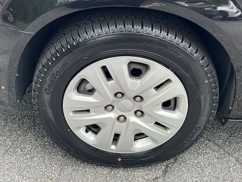 Used 2019 Dodge Grand Caravan SE w/ UConnect Hands-Free Group FWD image 12
