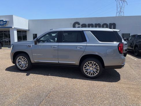 New 2026 GMC Yukon Denali w/ Sun & Power Step Package AWD/4WD image 3