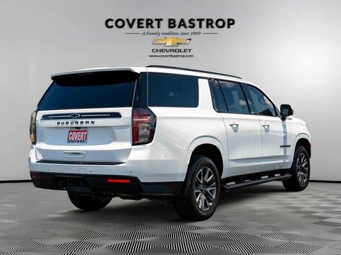 Certified 2024 Chevrolet Suburban Z71 w/ Luxury Package AWD/4WD image 4