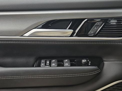 New 2026 Jeep Grand Wagoneer image 26