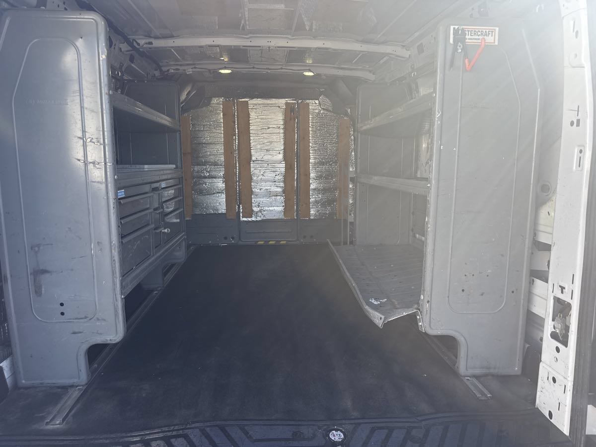 Used 2017 Ford Transit 250 130 Low Roof RWD image 9