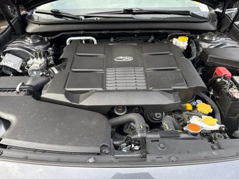 Used 2018 Subaru Legacy 3.6R Limited image 32