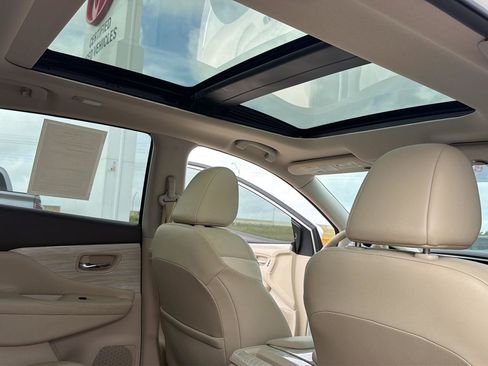 Used 2018 Nissan Murano Platinum FWD image 19