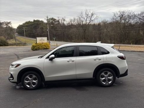 Used 2025 Honda HR-V LX image 17