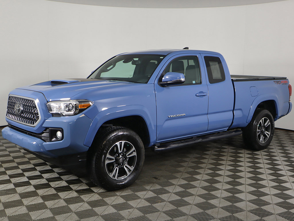 Used 2019 Toyota Tacoma TRD Sport AWD/4WD image 7