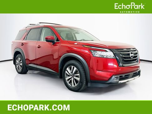Used 2023 Nissan Pathfinder SL w/ Black Appearance Package AWD/4WD image 1