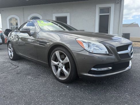 Used 2012 Mercedes-Benz SLK 350 image 2