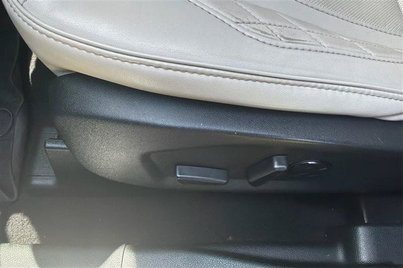 Used 2019 Ford Explorer Platinum AWD/4WD image 19