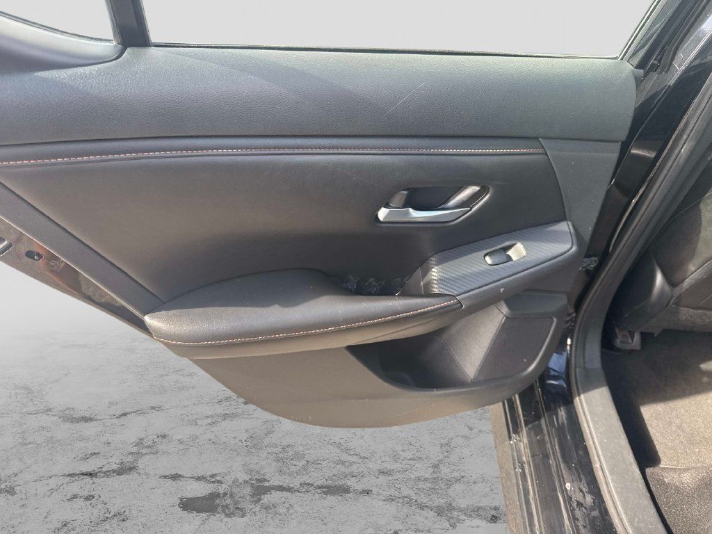 Used 2020 Nissan Sentra SR w/ Premium Package FWD image 15