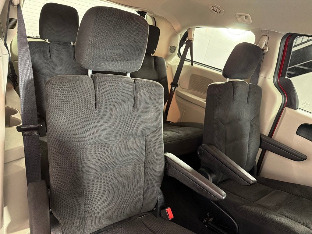 Used 2014 Dodge Grand Caravan SE w/ Quick Order Package 29E SE FWD image 19