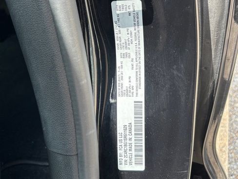 Used 2025 Chrysler Pacifica Select FWD image 15