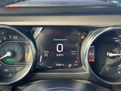 Used 2022 Jeep Wrangler Unlimited Rubicon 4xe AWD/4WD image 23