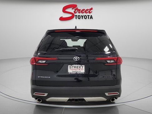 Certified 2024 Toyota Grand Highlander AWD Hybrid image 3